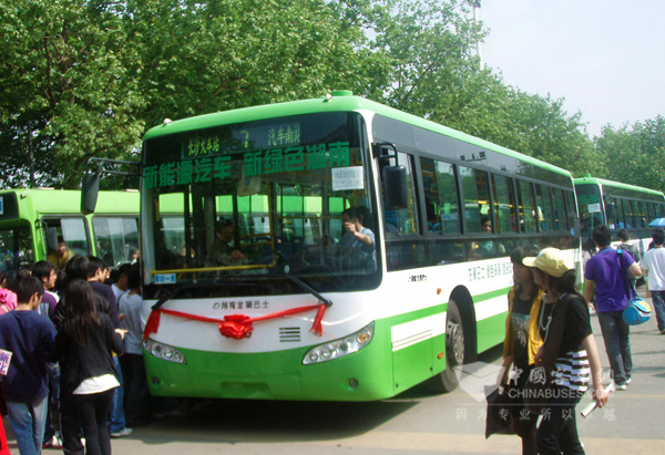 2009年4月，首批中車時(shí)代電動(dòng)新能源車剛上線便人氣爆棚，引發(fā)關(guān)注