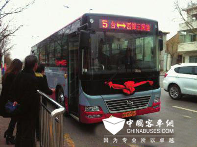 陜西榆林78輛新型環(huán)保公交車投運(yùn)