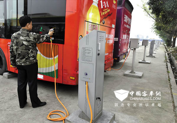 珠三角首個(gè)大型純電動公交車充電站啟用