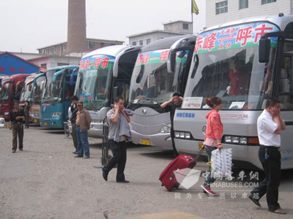 清明小長假首日  呼和浩特長途汽車站共運送旅客11509人次