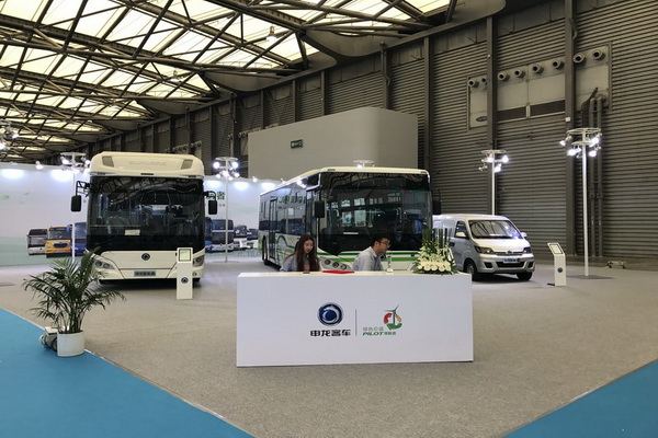 BUS EXPO2017上?？蛙囌箌申龍客車展臺