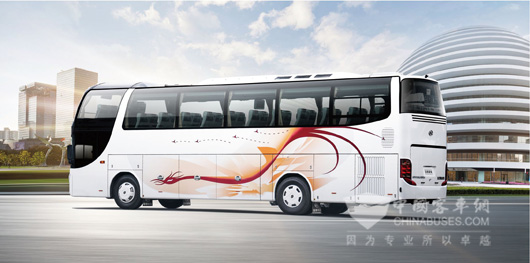 中國(guó)市場(chǎng)推薦客車(chē)—安凱HFF6113K06D1E4層半客車(chē)