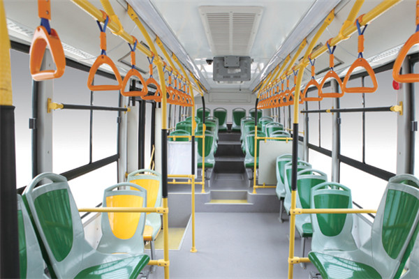 金旅XML6105JEVC0C公交車（純電動24-42座）