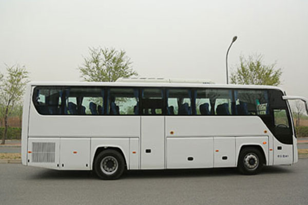 福田歐輝BJ6115U8BJB-2客車（柴油國五24-50座）