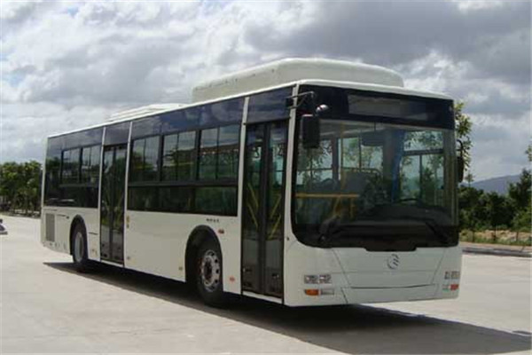 金旅XML6125JHEVG5CN2公交車（天然氣/電混動(dòng)國五10-40座）