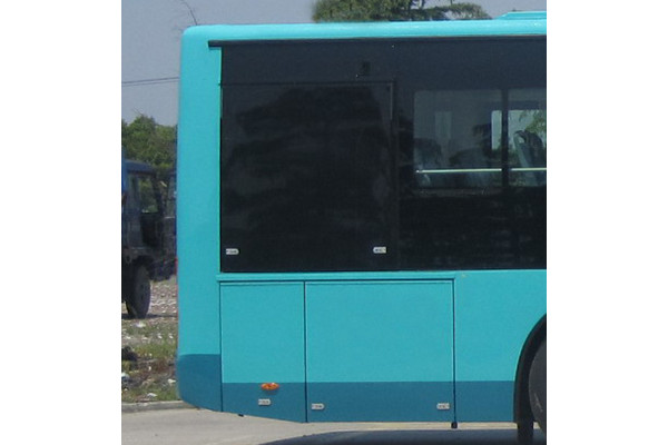 金旅XML6125JHEVG5CN2公交車（天然氣/電混動(dòng)國五10-40座）