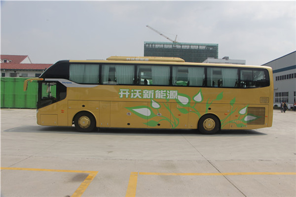 南京金龍NJL6125HEV客車（柴油/電混動國五24-52座）