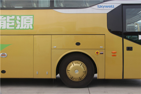 南京金龍NJL6125YA客車(chē)（柴油國(guó)五24-52座）