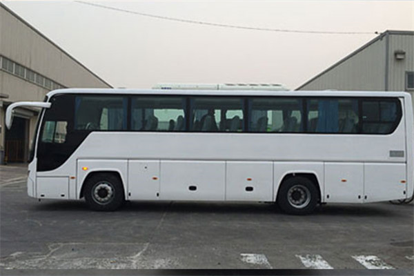 福田歐輝BJ6120U8LJB-2客車（柴油國(guó)四24-69座）