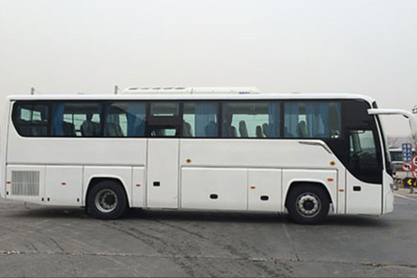 福田歐輝BJ6120U8LJB-2客車（柴油國(guó)四24-69座）