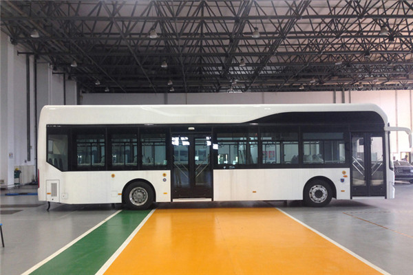 金龍XMQ6127AGFCEV公交車（燃料電池22-46座）